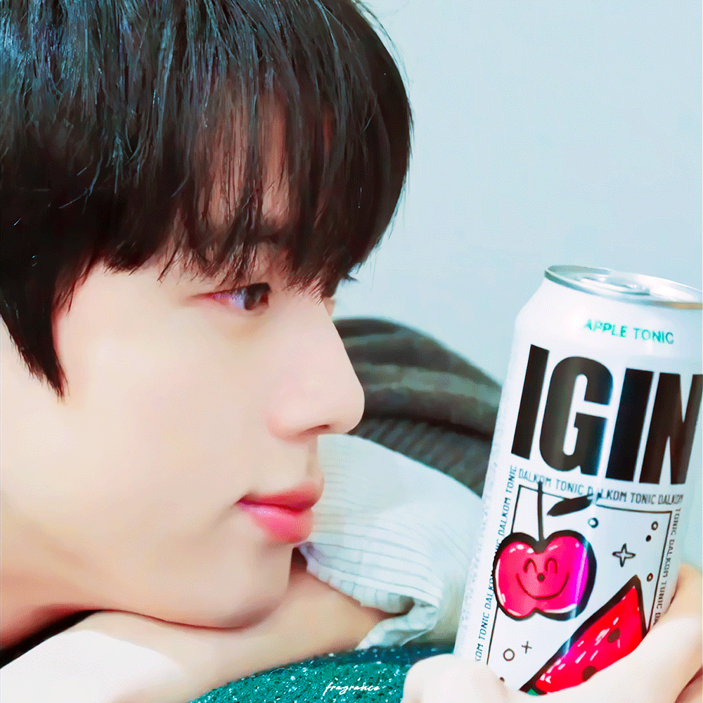 진 (방탄소년단)의 비하인드 컷