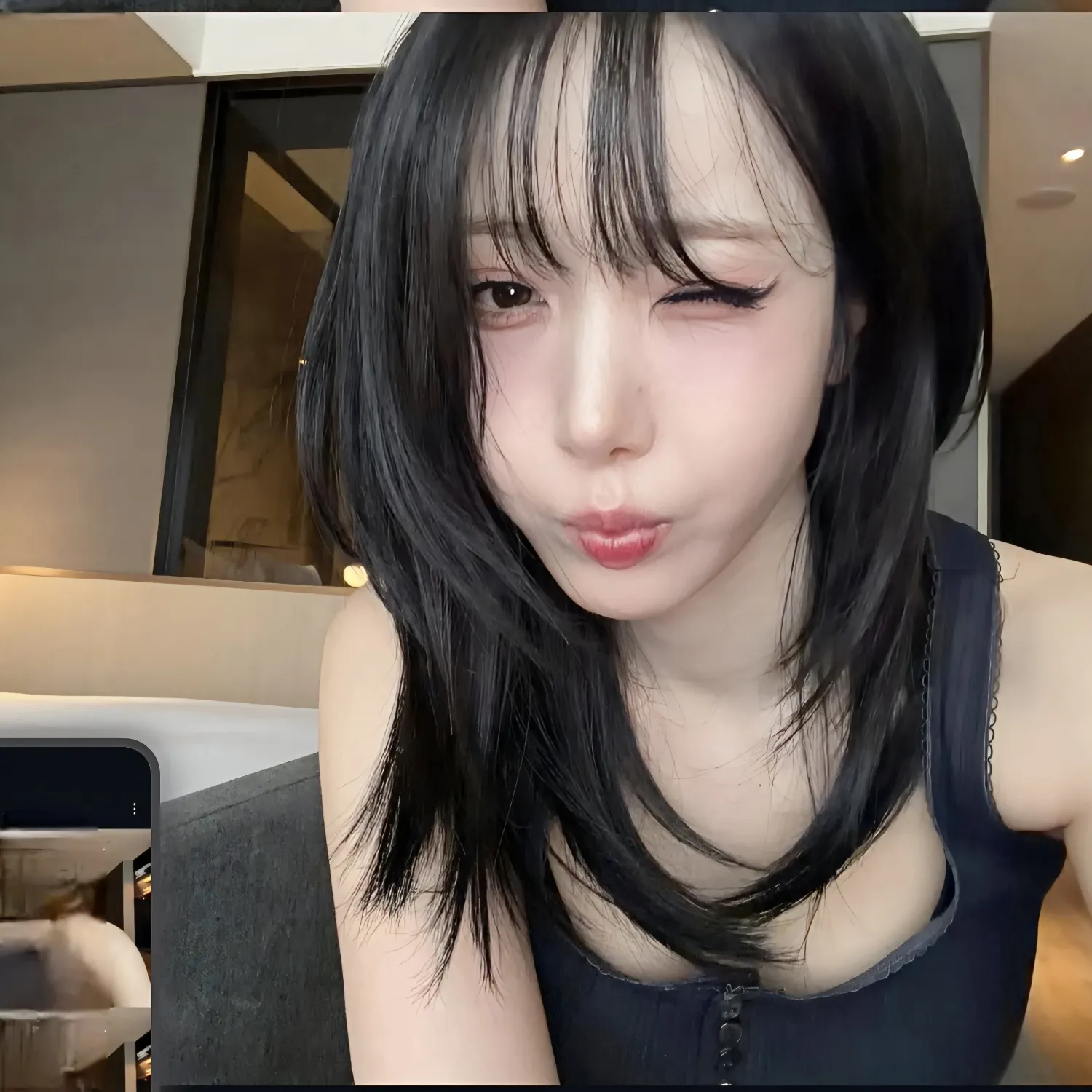 Momen yang diabadikan oleh penggemar VIVIZ