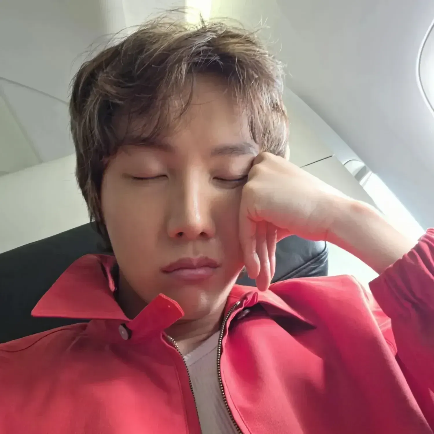 제이홉 (방탄소년단) 최근 활동샷