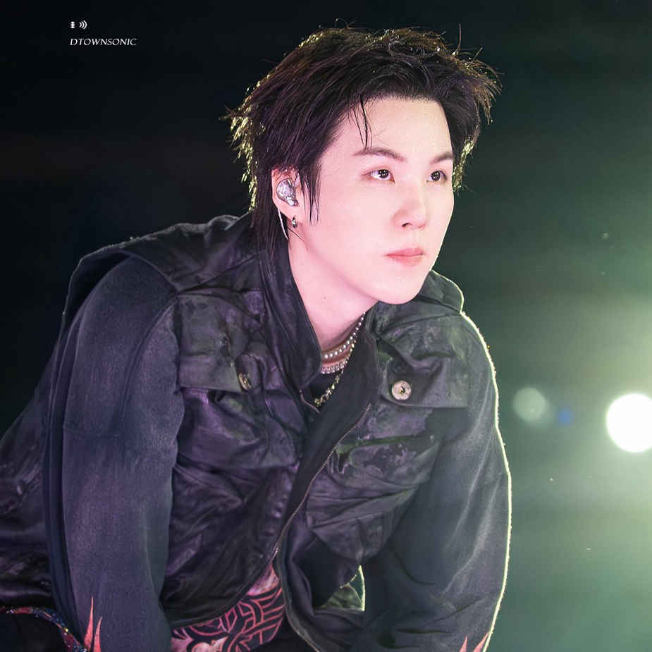 SUGA (防彈少年團)的最新照片