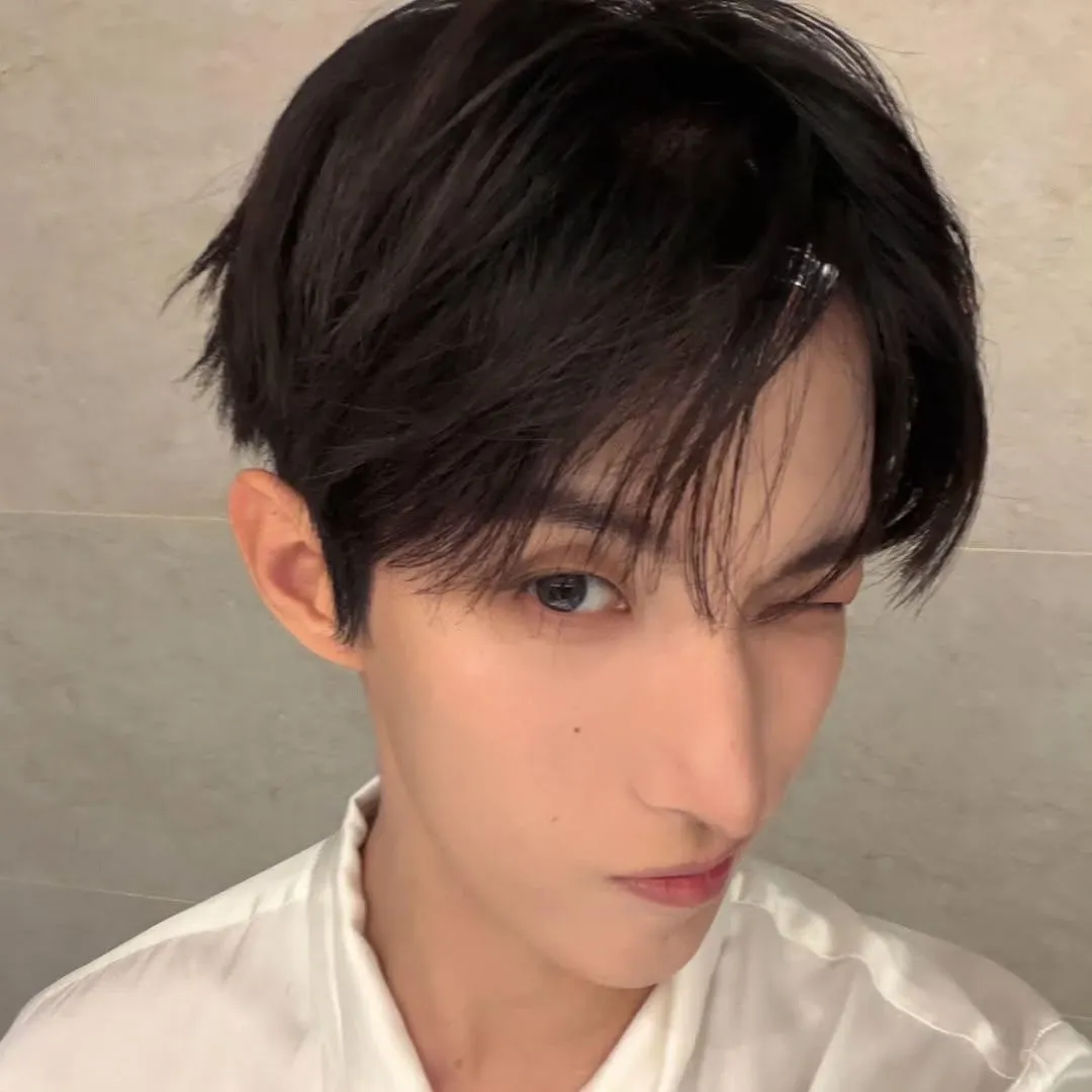 Behind-the-scenes cut of DK (SEVENTEEN)
