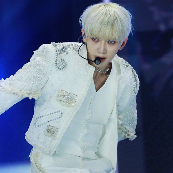 에이티즈 최근 활동샷