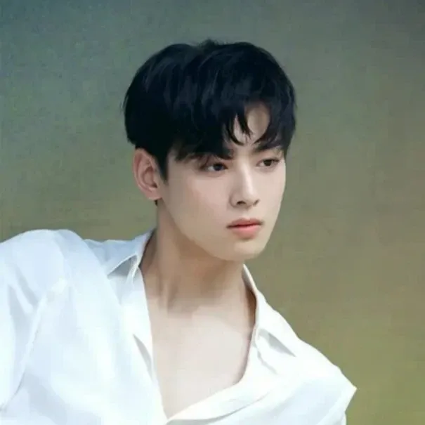 A moment captured by Eunwoo (ASTRO)'s fan