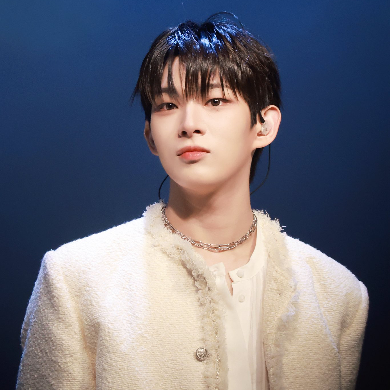 スティーブン (AHOF)の舞台裏ショット