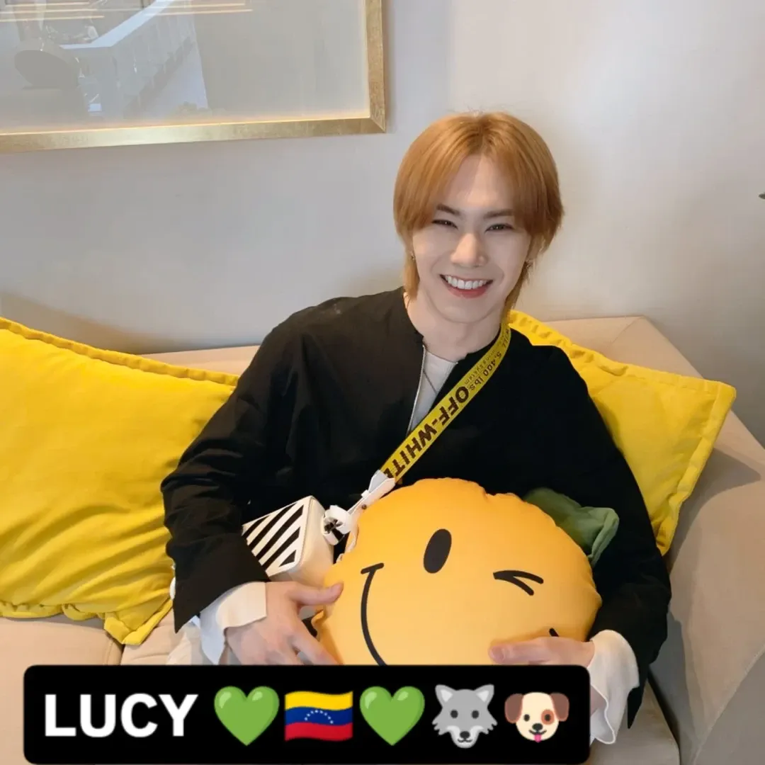 A moment captured by Rocky's fan