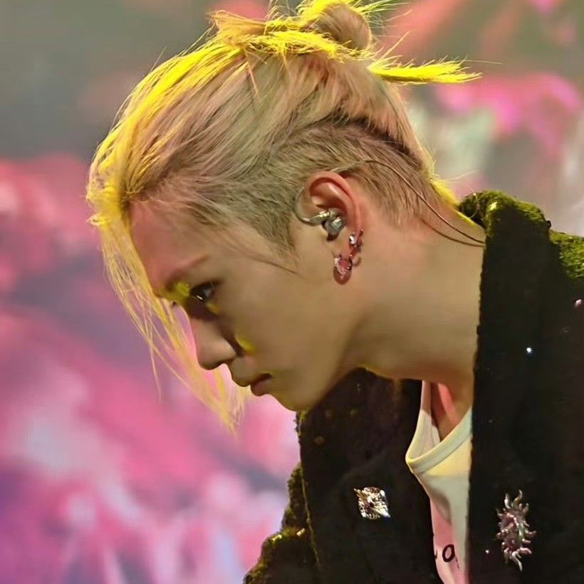 Recent activity shot of Felix (Stray Kids)