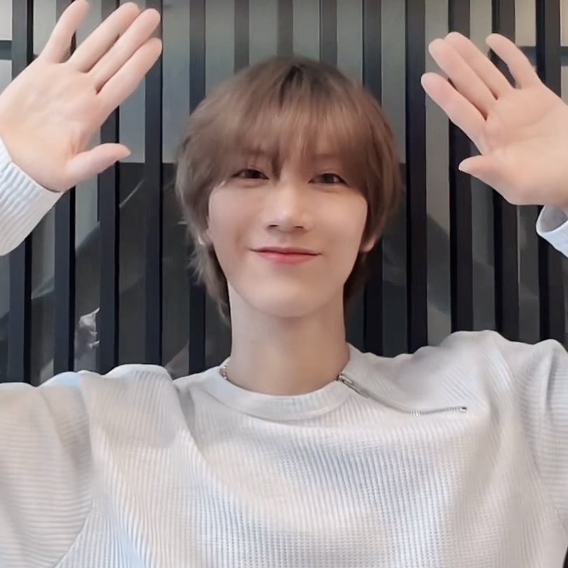 Foto aktivitas terbaru TEN (WayV)