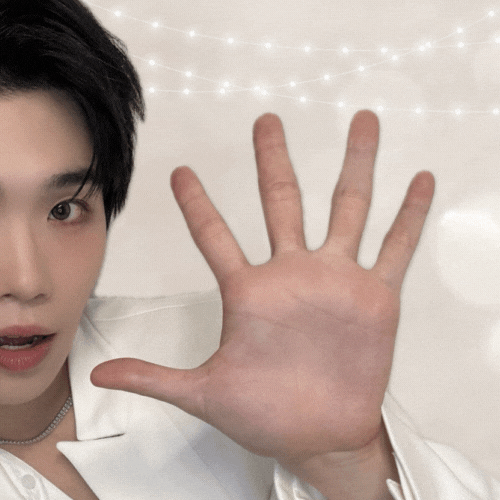 Behind-the-scenes cut of Kim Taerae (ZEROBASEONE)