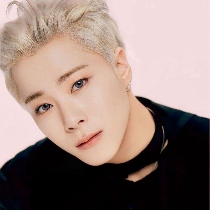 Behind-the-scenes cut of Moonbin (ASTRO)