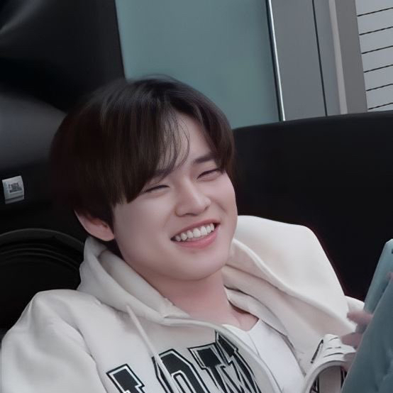 Latest photo of Chenle (NCT DREAM)