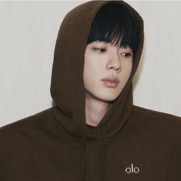 Foto terbaru Jin (BTS)