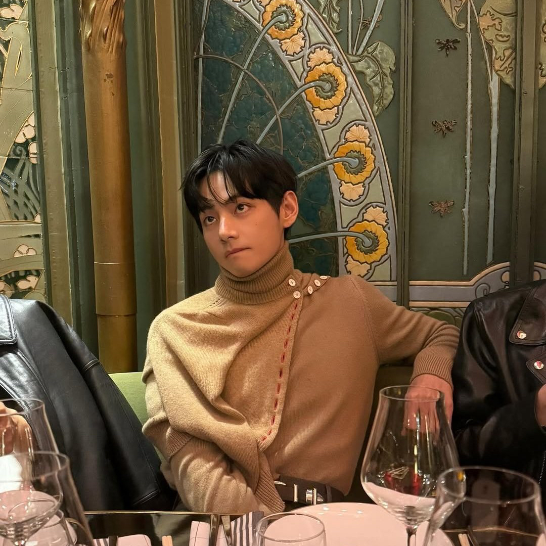 Foto terbaru V (BTS)