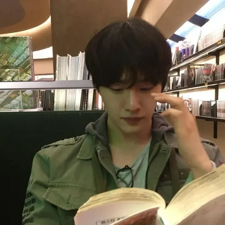 Latest photo of Hyunsuk (CIX)