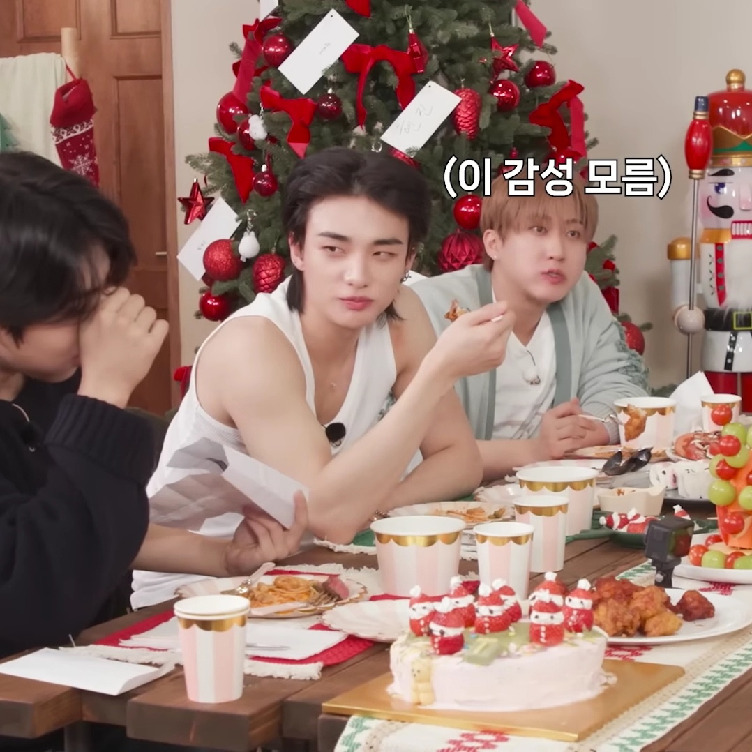 Latest photo of Hyunjin (Stray Kids)