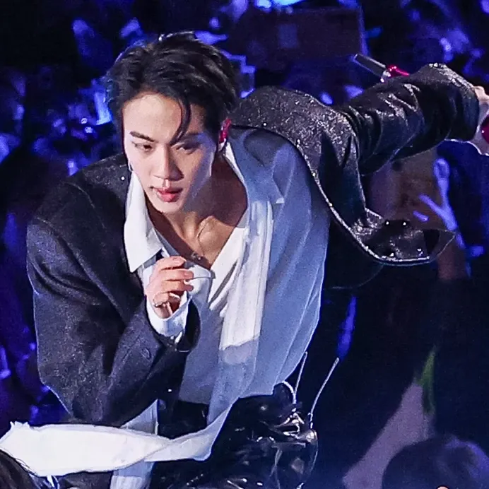 Behind-the-scenes cut of Jin (BTS)