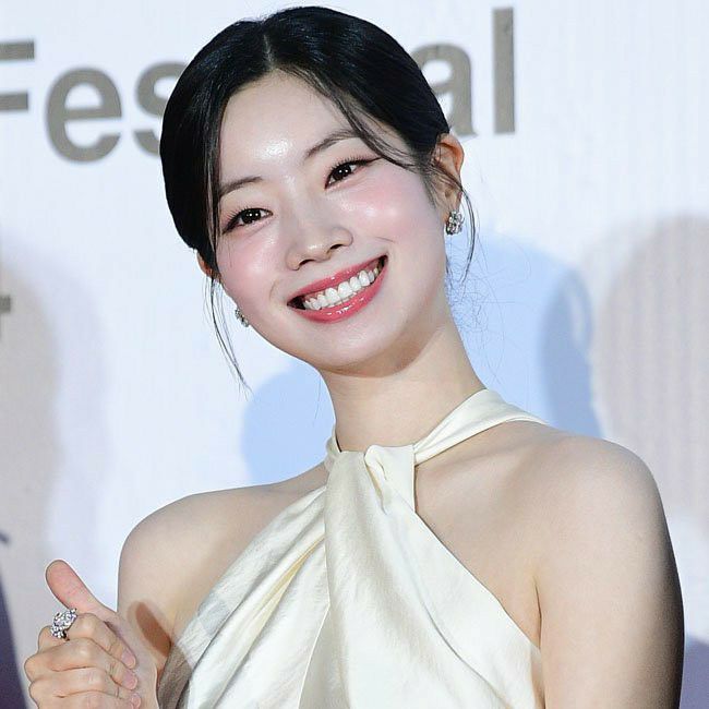 Latest photo of TWICE