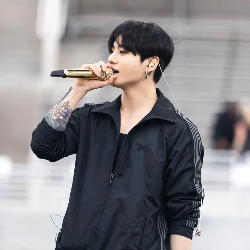 A moment captured by Jungkook (BTS)'s fan
