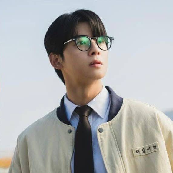 A moment captured by Eunwoo (ASTRO)'s fan