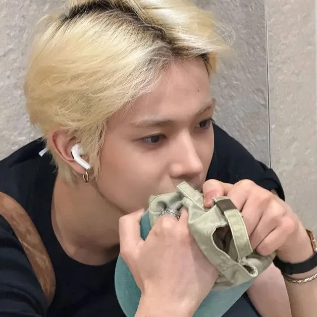 에반 최근 활동샷