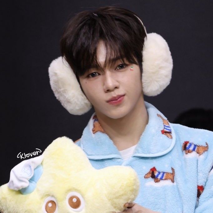 Recent activity shot of JL (AHOF)