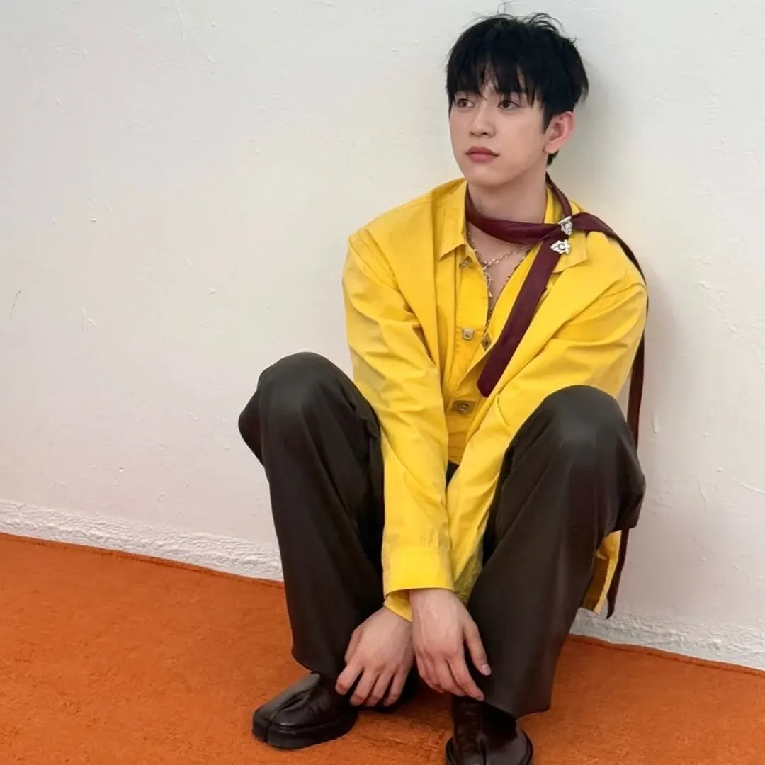 Latest photo of Jinyoung (GOT7)
