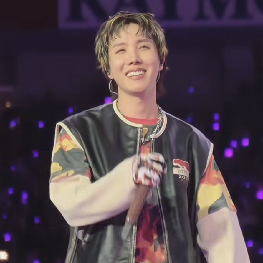 J-hope (防彈少年團)的最新活動照片