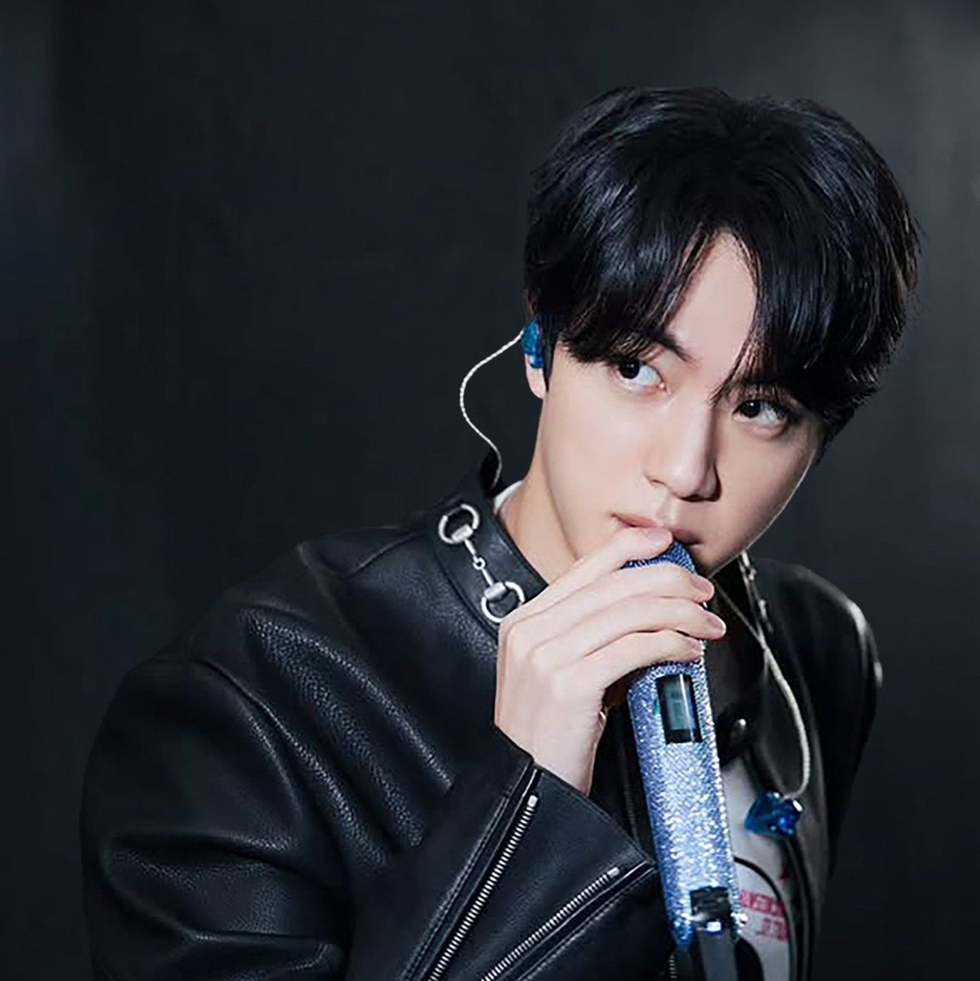 진 (방탄소년단)의 비하인드 컷