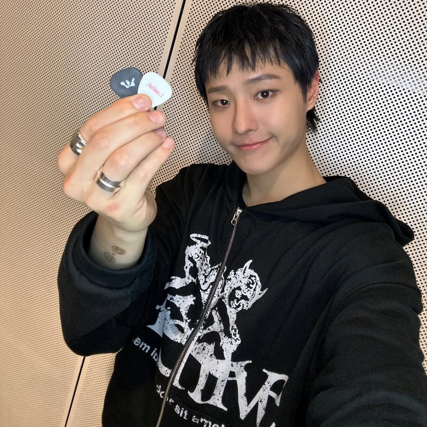 WOODZの舞台裏ショット