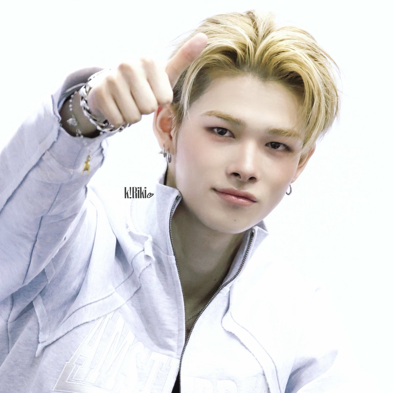 NI-KI (ENHYPEN)的最新照片