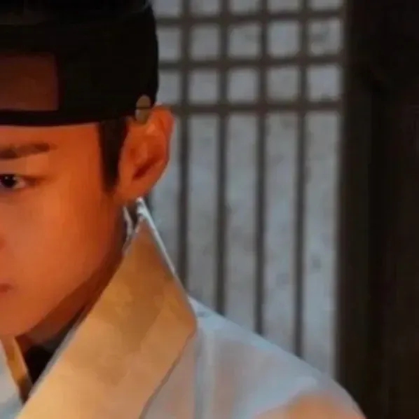 朴志訓的最新照片