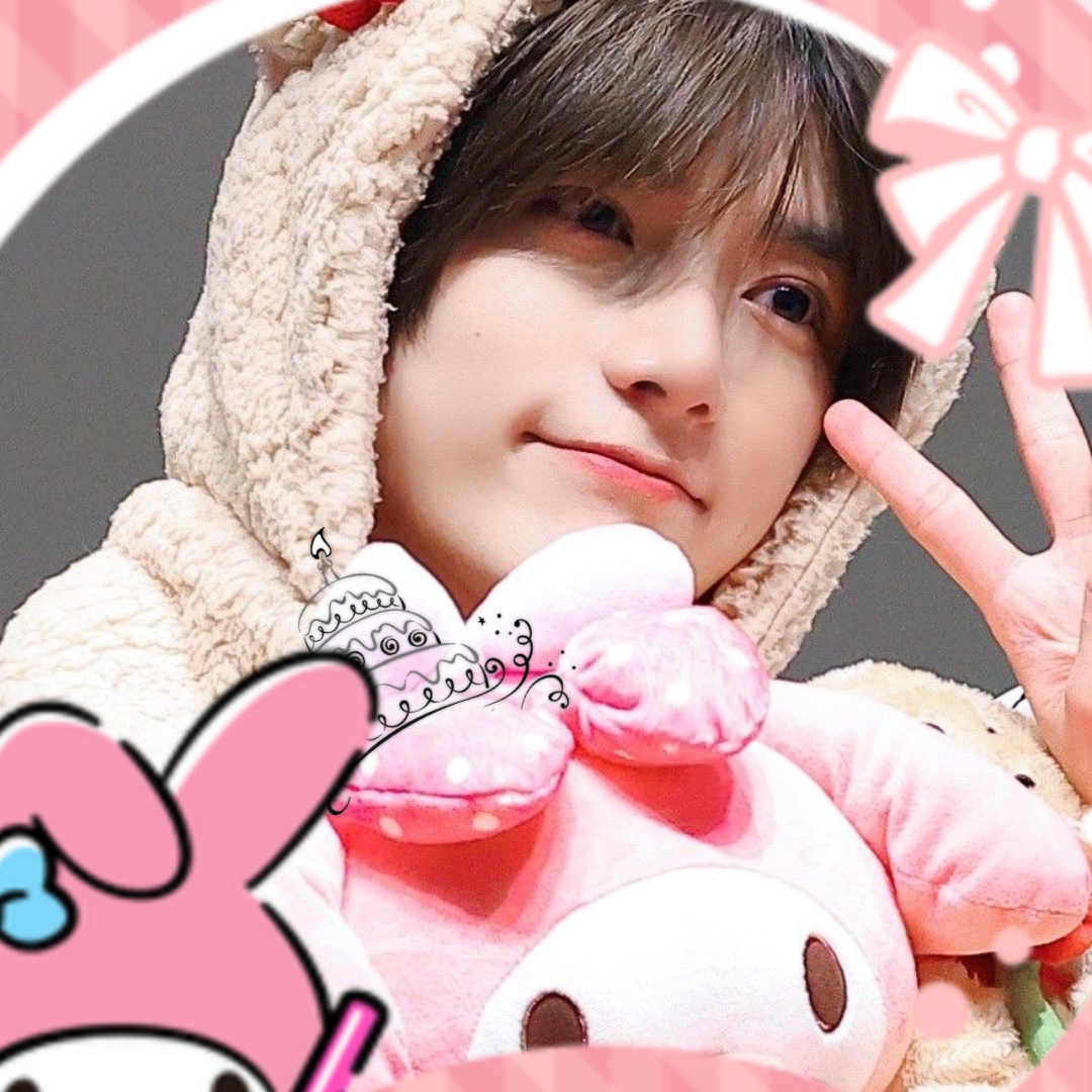 Latest photo of TOMORROW X TOGETHER