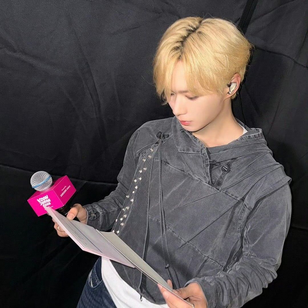 A moment captured by Kim Junseo (ALPHA DRIVE ONE)'s fan