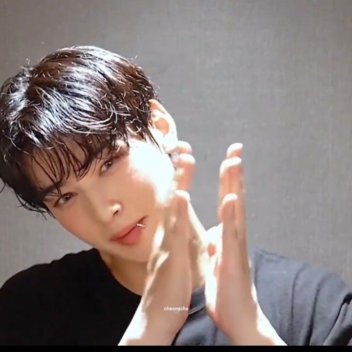 아스트로의 최신 사진