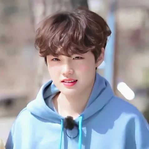 Recent activity shot of Doyoung (TREASURE)