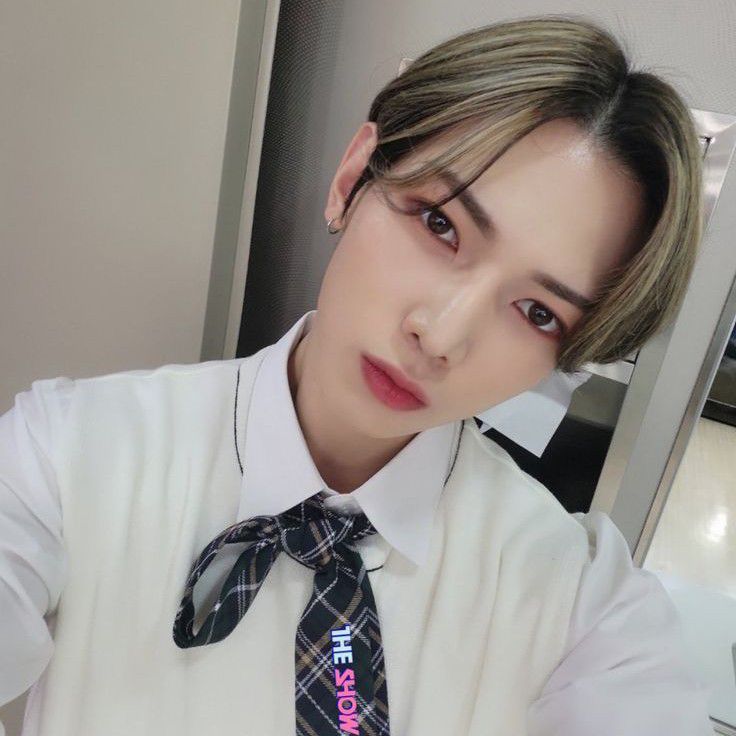 ATEEZの舞台裏ショット