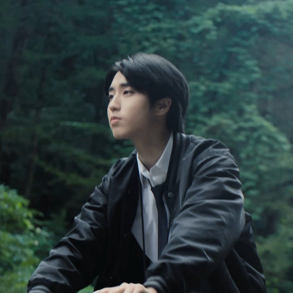 Foto aktivitas terbaru HAN (Stray Kids)