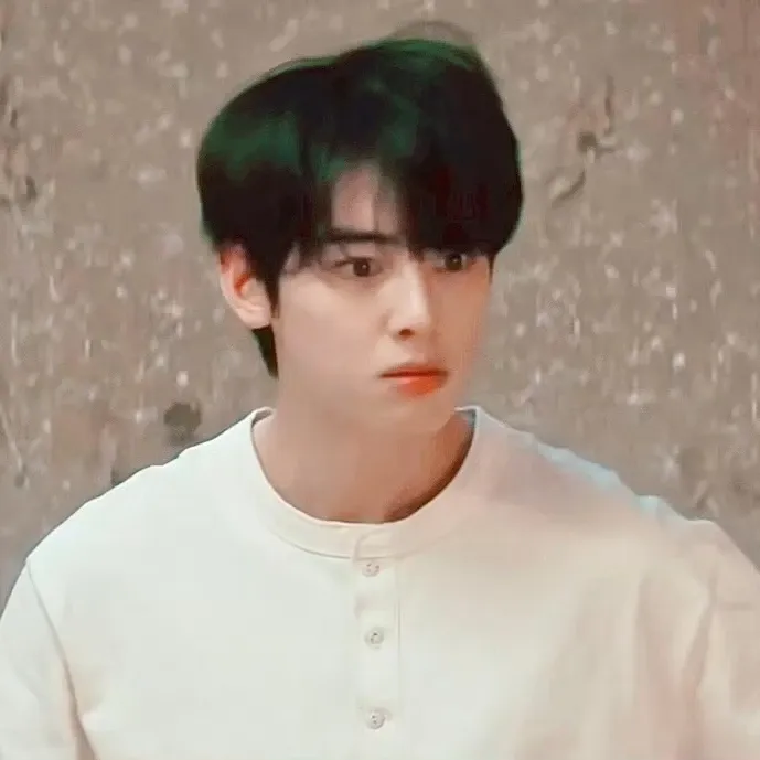 Latest photo of Eunwoo (ASTRO)