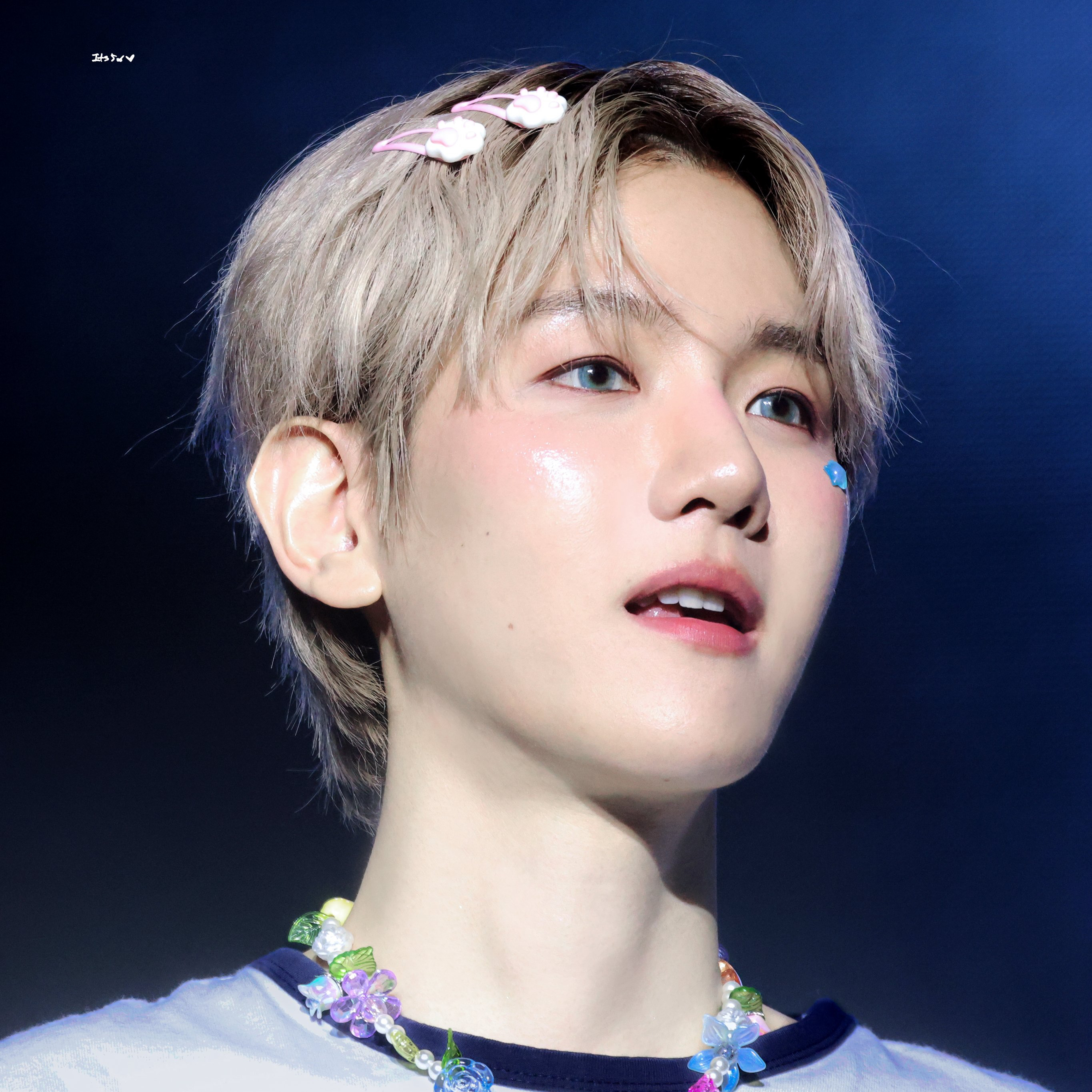 백현 (EXO) 최근 활동샷