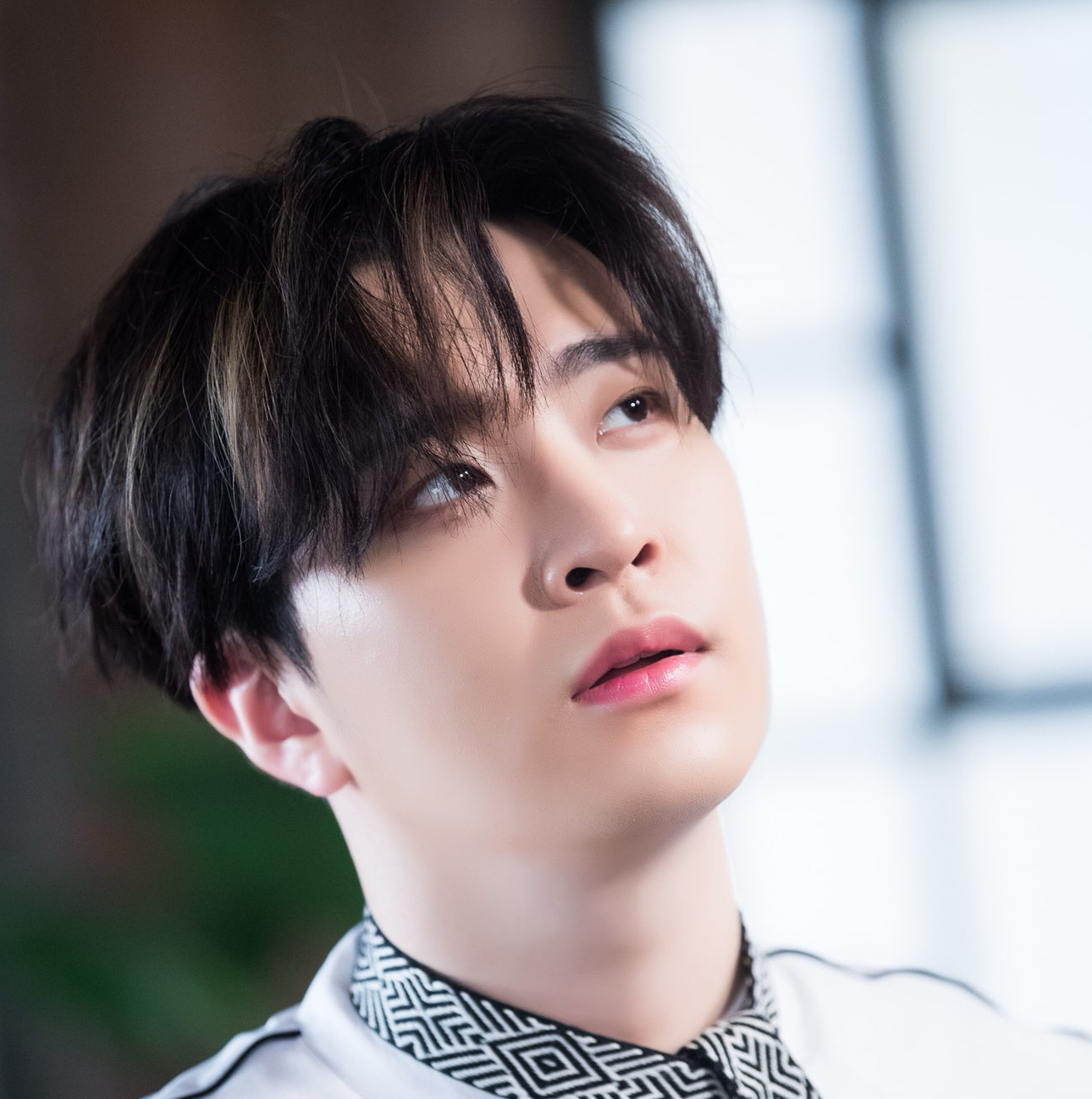 Behind-the-scenes cut of Youngjae (GOT7)