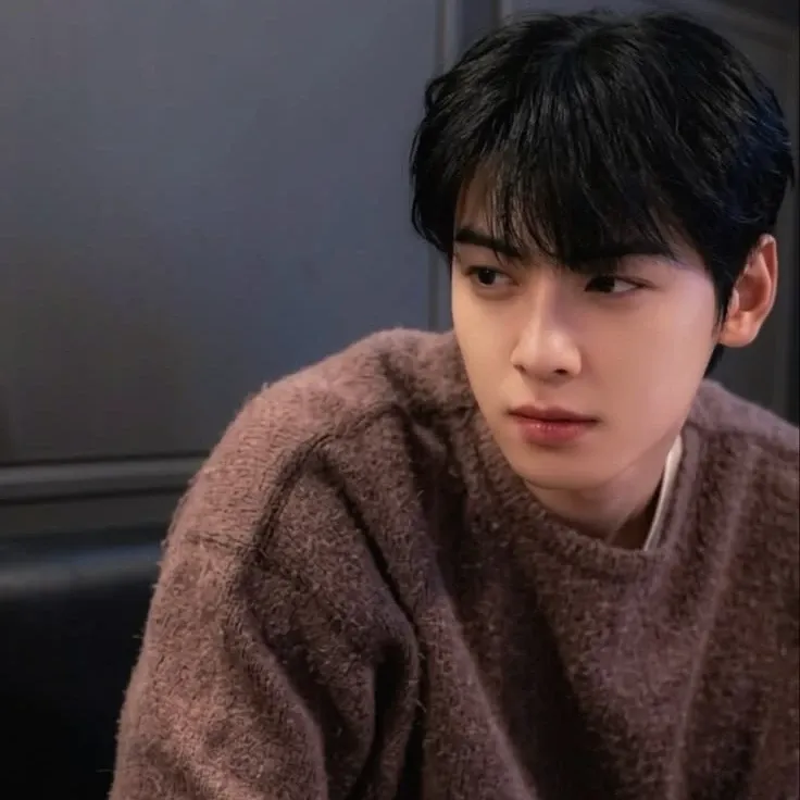Latest photo of Eunwoo (ASTRO)