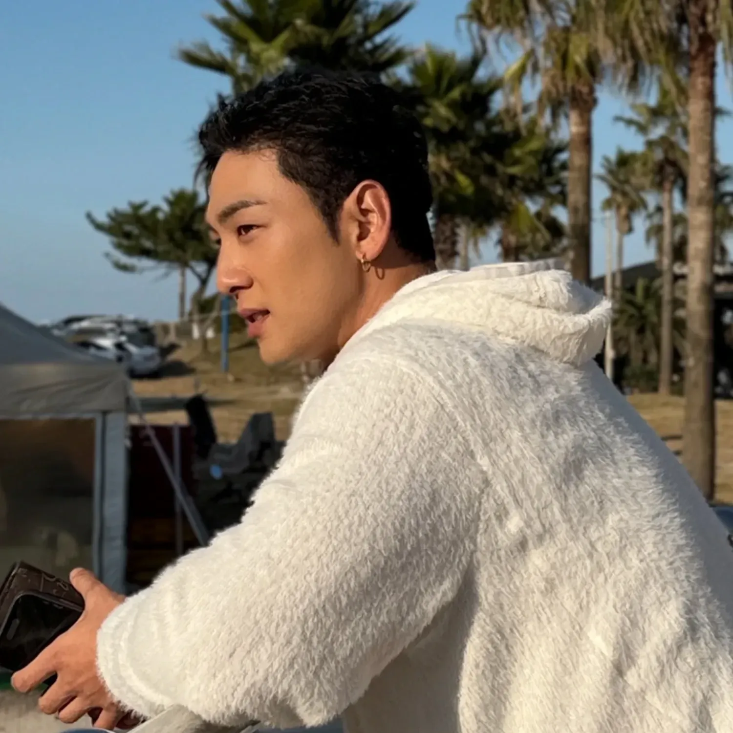 백호의 비하인드 컷