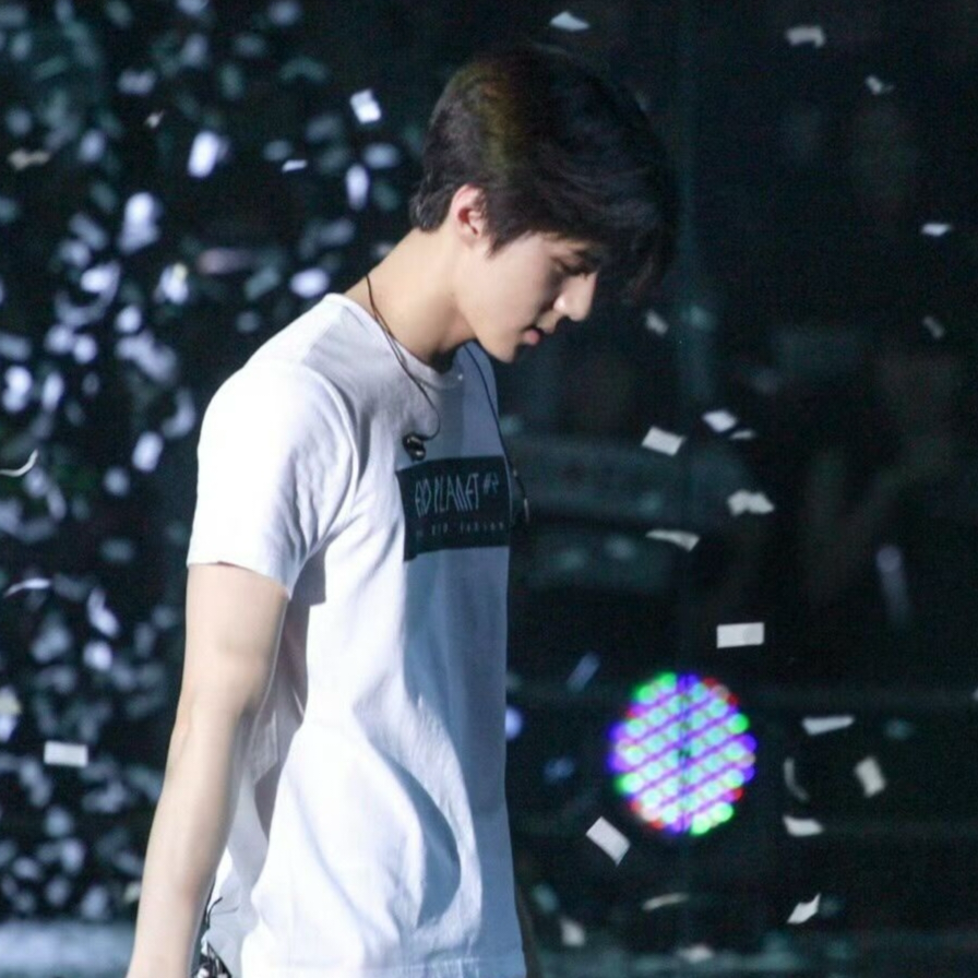 세훈 (EXO)의 최신 사진