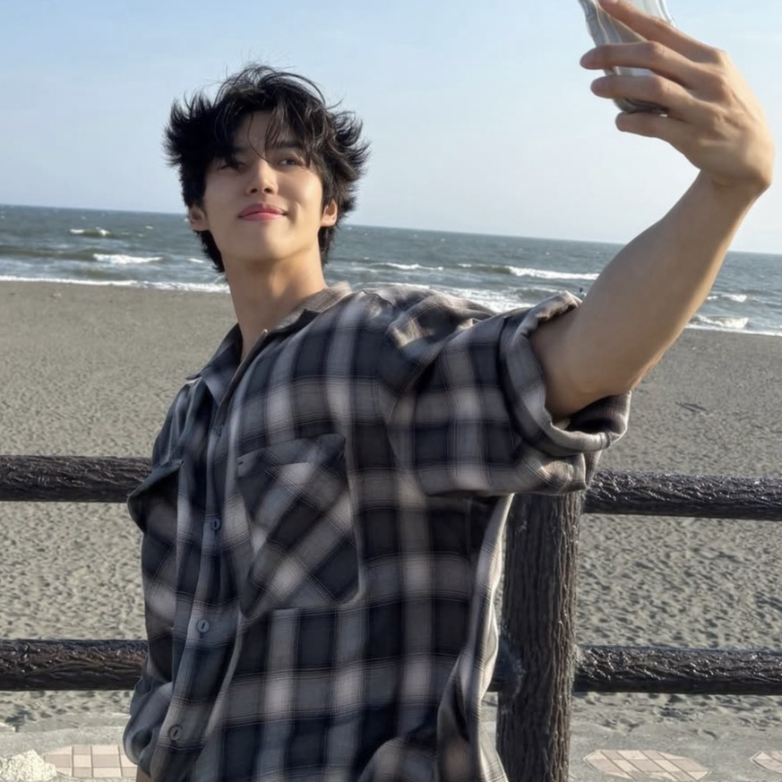 홍석 (펜타곤) 최근 활동샷