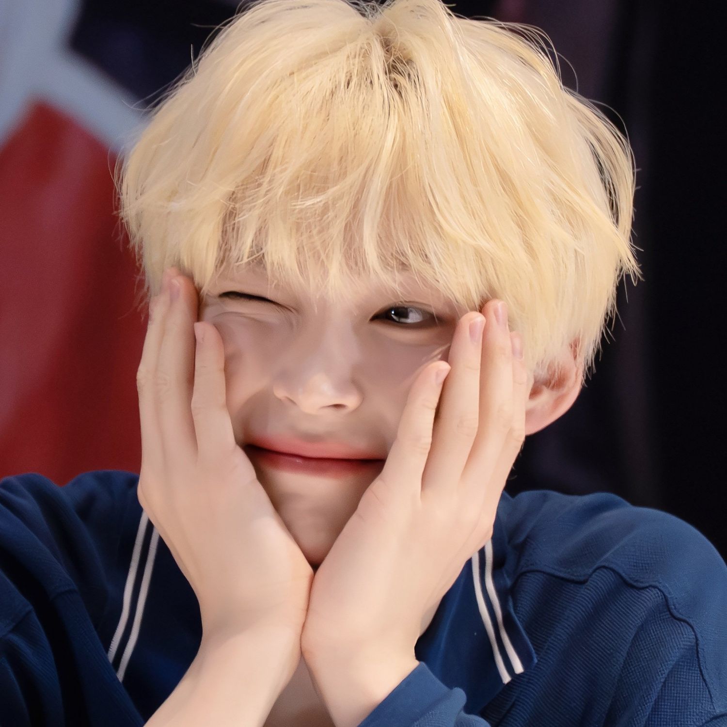 Behind-the-scenes cut of Sung Hanbin (ZEROBASEONE)