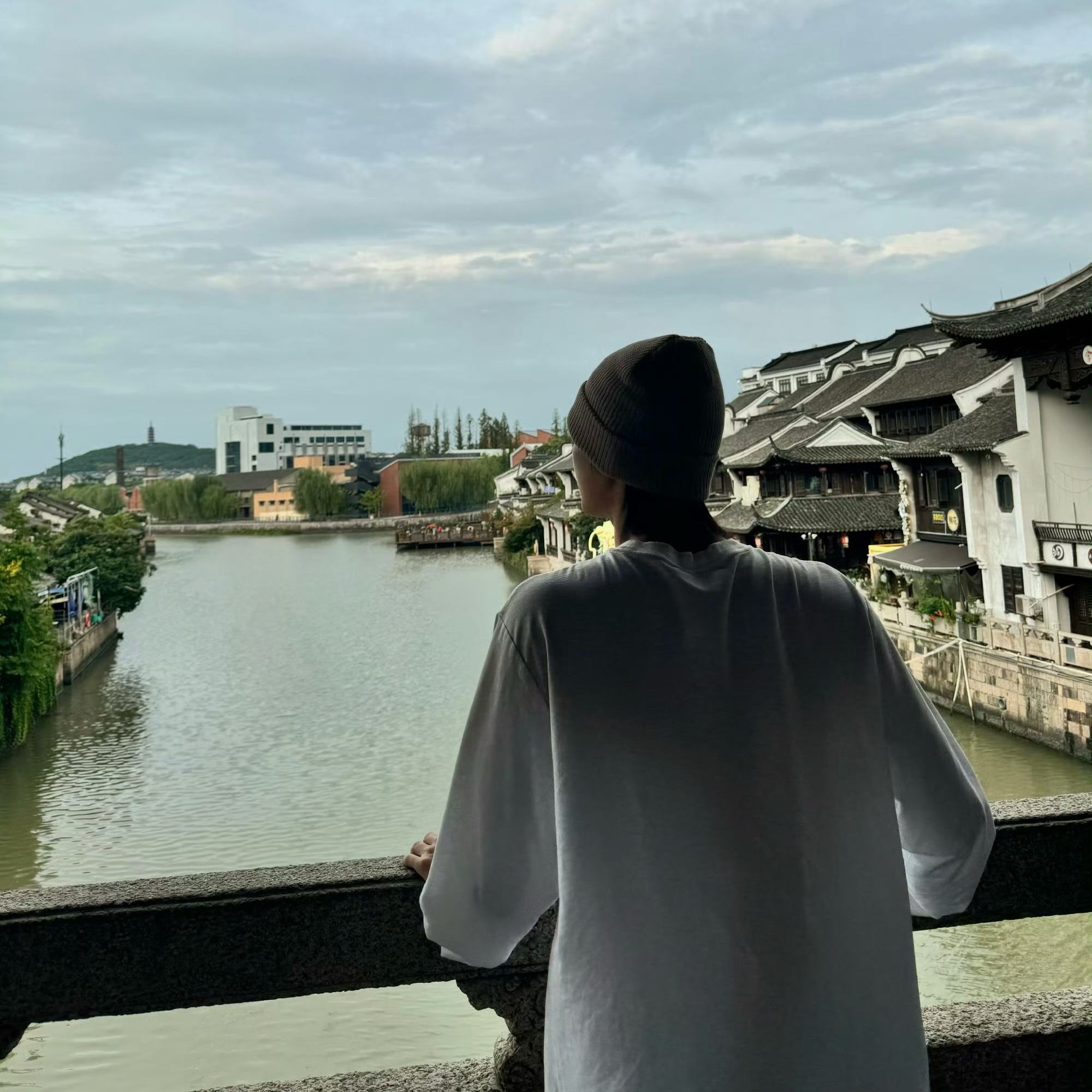 A moment captured by Jun (SEVENTEEN)'s fan