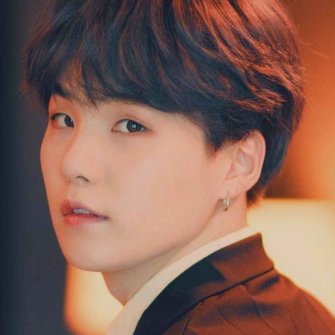 Potret di balik layar SUGA (BTS)