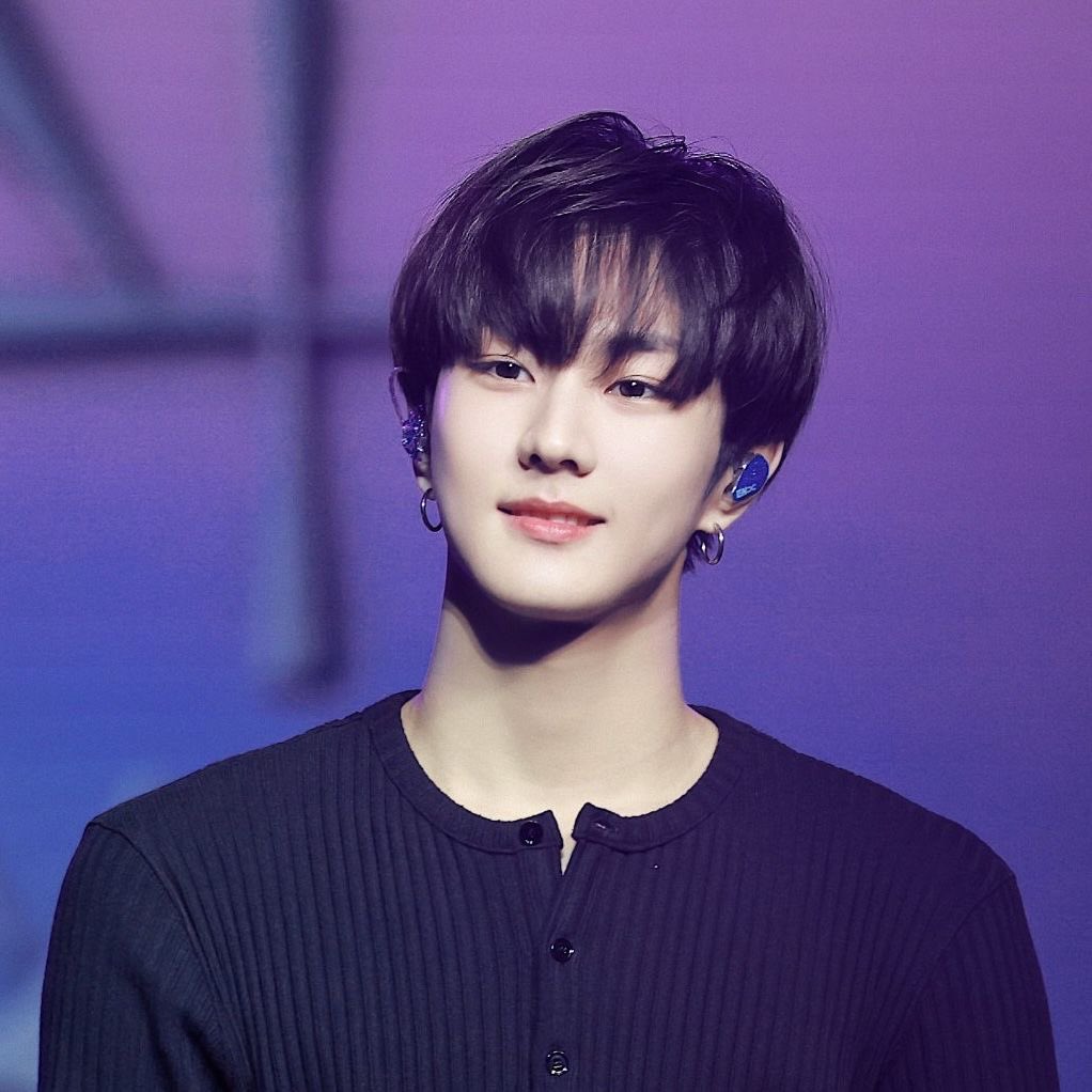 Latest photo of Jungwon (ENHYPEN)