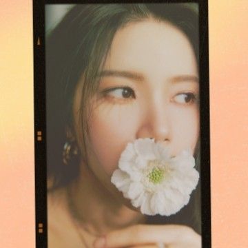 Recent activity shot of Solar (MAMAMOO)