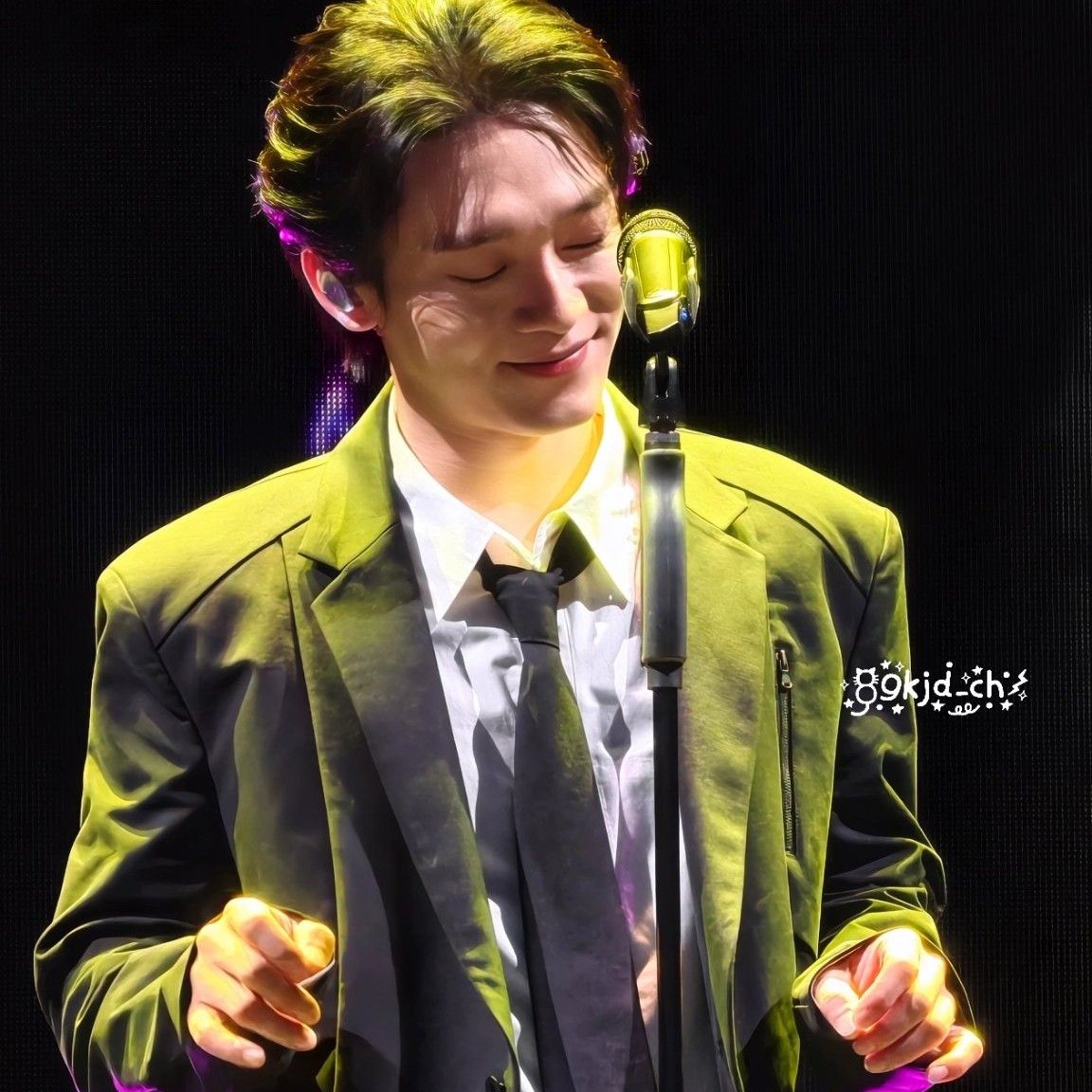 Potret di balik layar Chen (EXO)