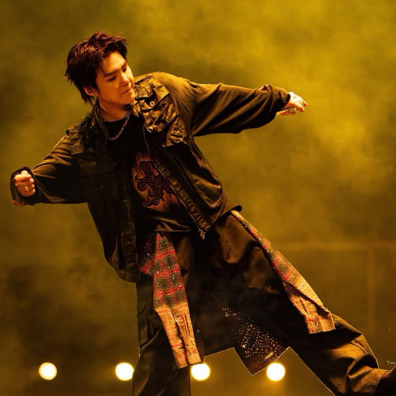 Foto aktivitas terbaru SUGA (BTS)